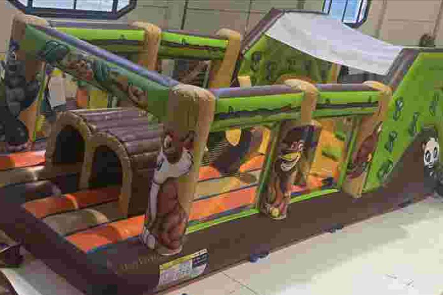 Parque acuático hinchable