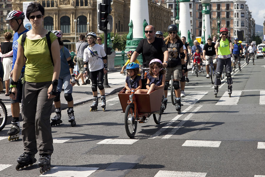 Marcha festiva sobre ruedas