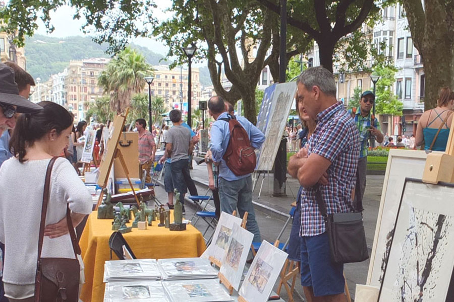 Expositores de la feria de arte